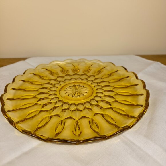 Vintage Amber Glass Serving Plate, 10" Likely Indiana Glass, Sunburst Pattern - Picture 2 of 9